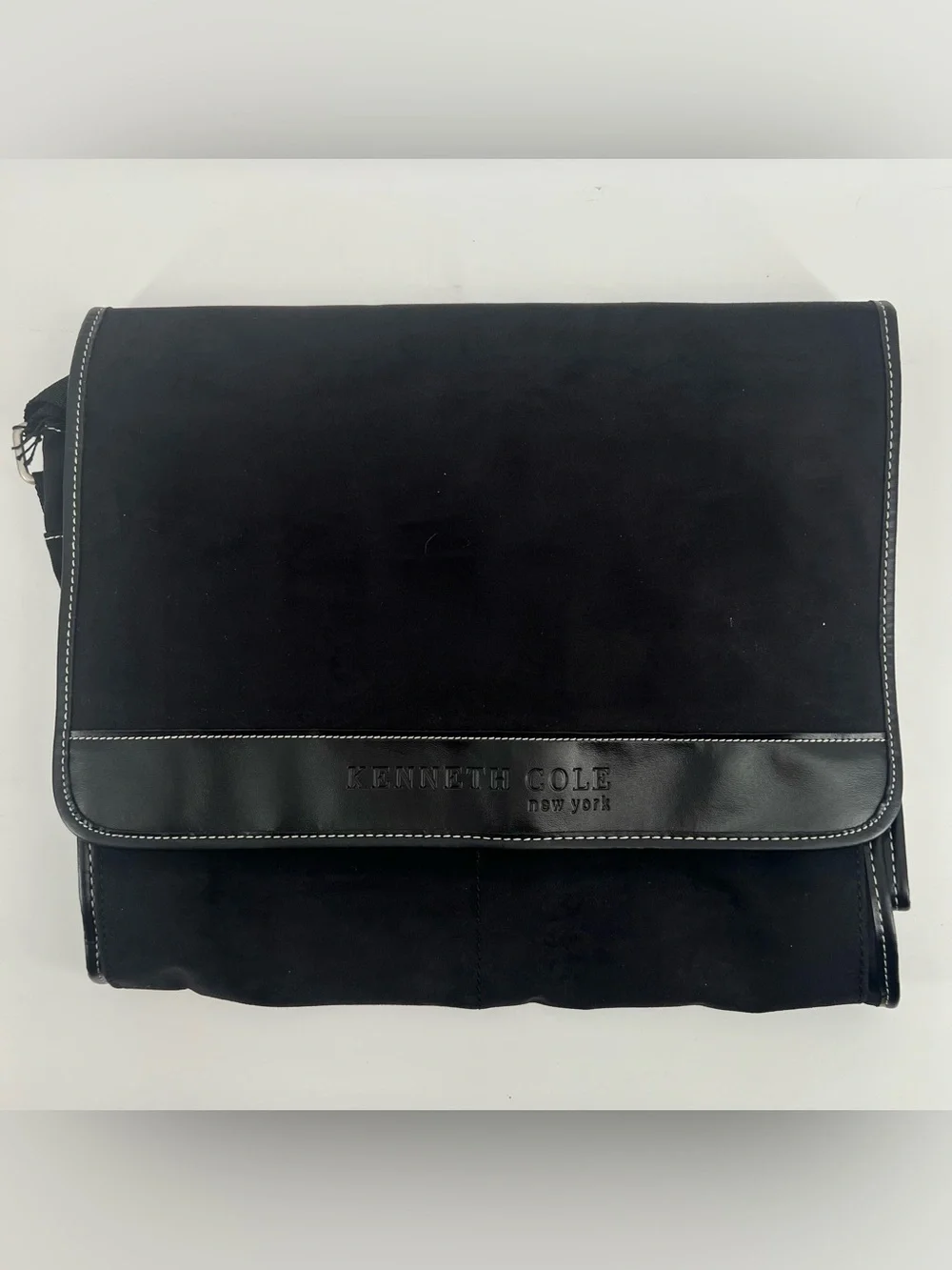Kenneth Cole New York Faux Suede Black Messenger Laptop Briefcase Bag Classic